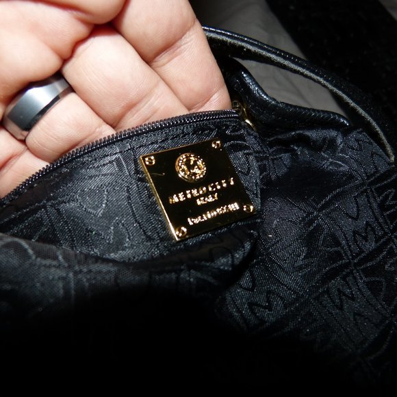 METRO CITY BLACK CROSSBODY/HAND BAG # 0466411 - Picture 4 of 11